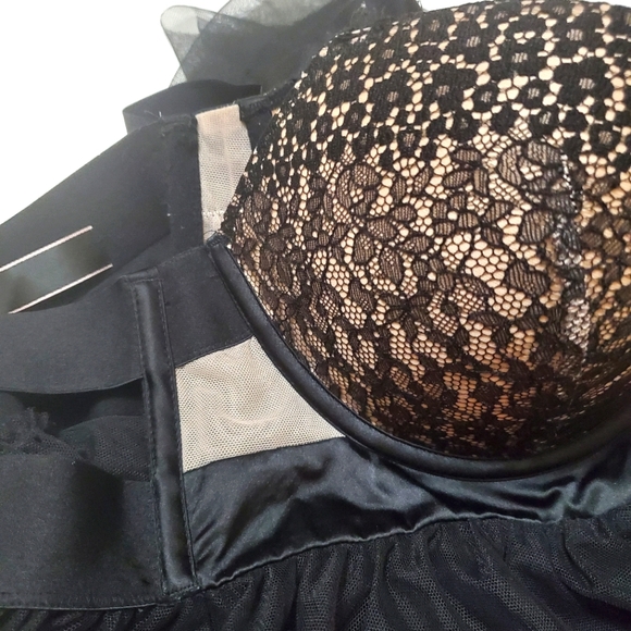 Victoria's Secret Babydoll Negligee - Picture 7 of 9